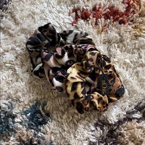 nOir leopard print ombré scrunchies